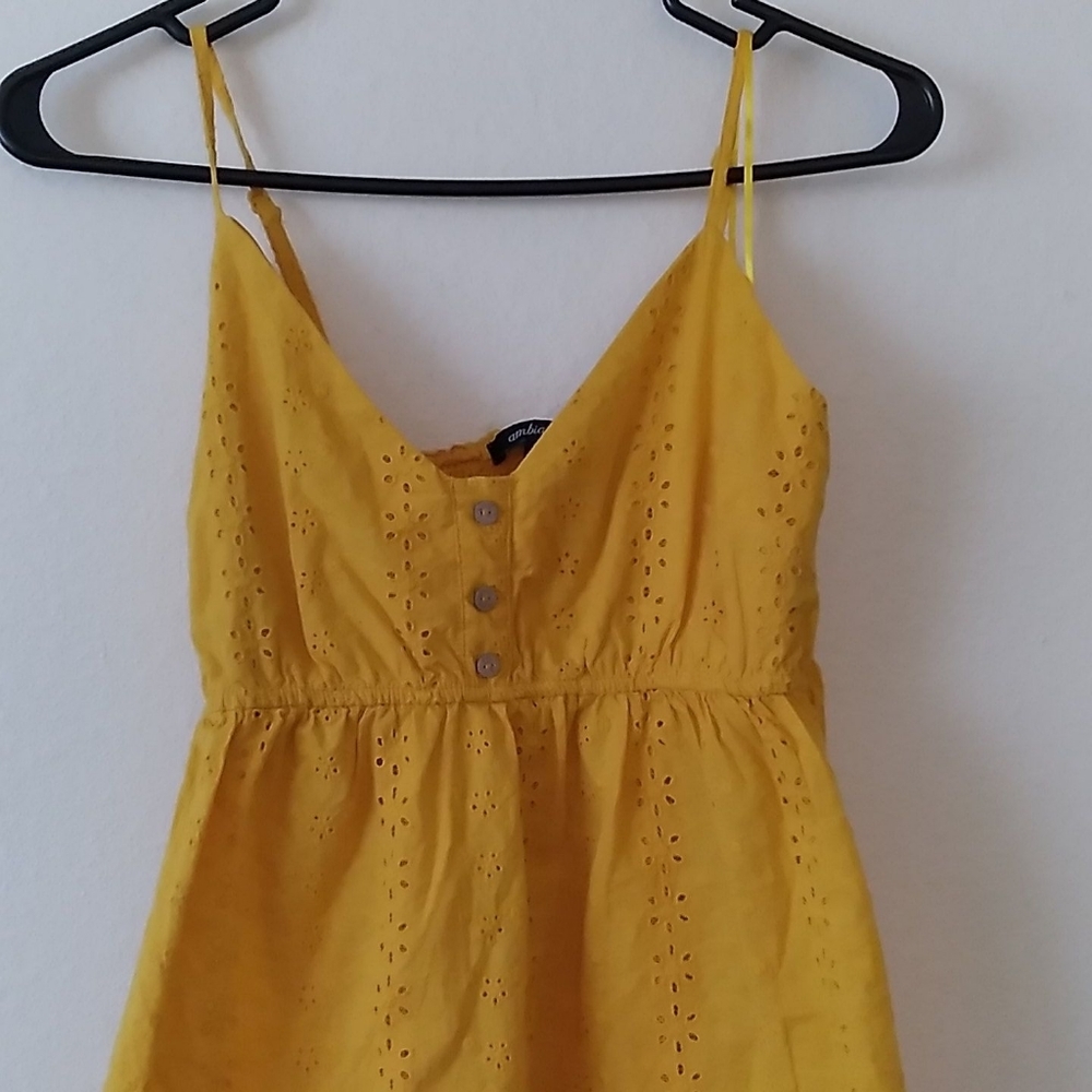 Beautiful yellow flowy blouse
